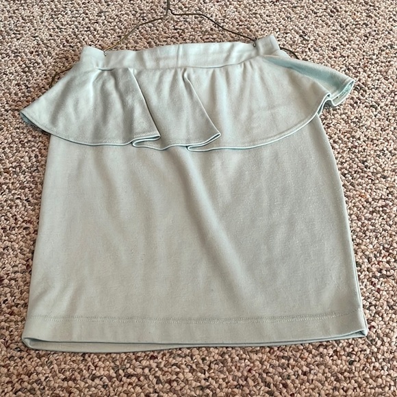 Forever 21 Sage Green Ruffled Skirt - Picture 2 of 4